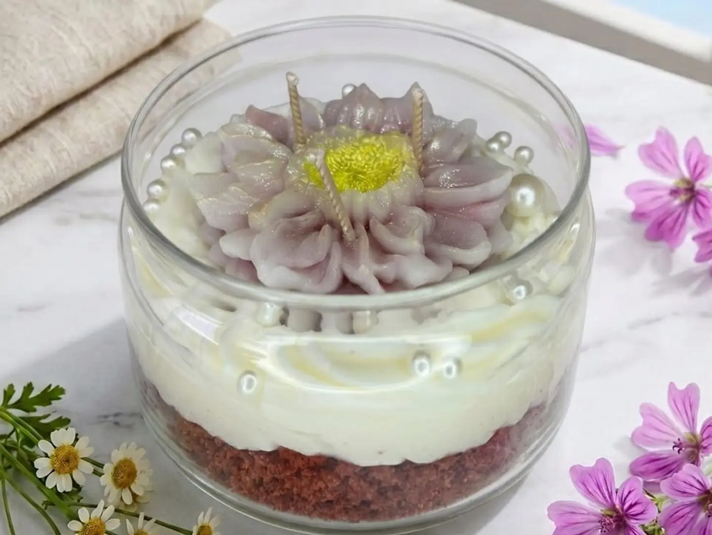 شموع طبيعيه معطره