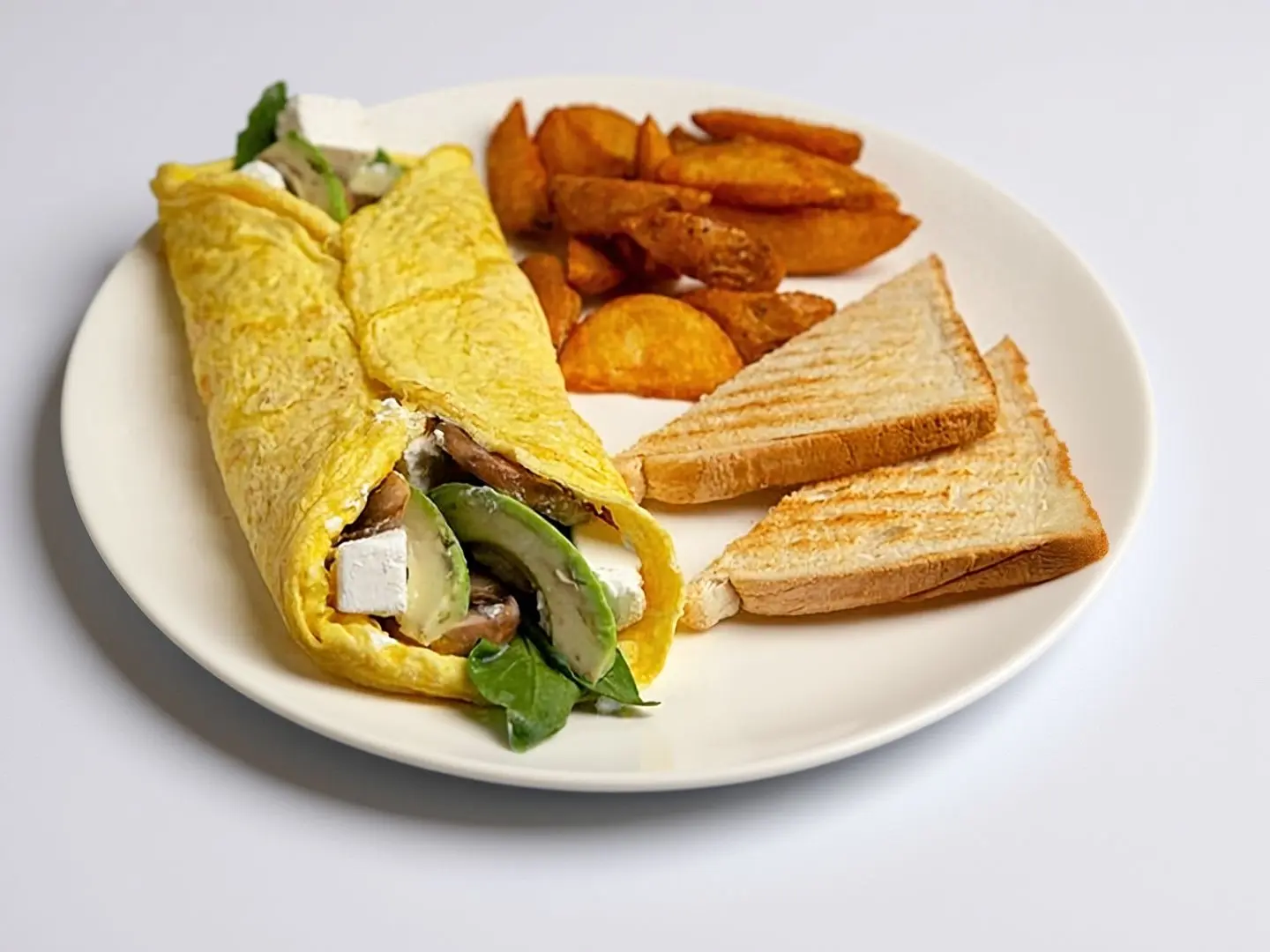 سبانخ وأفوكادو اومليت