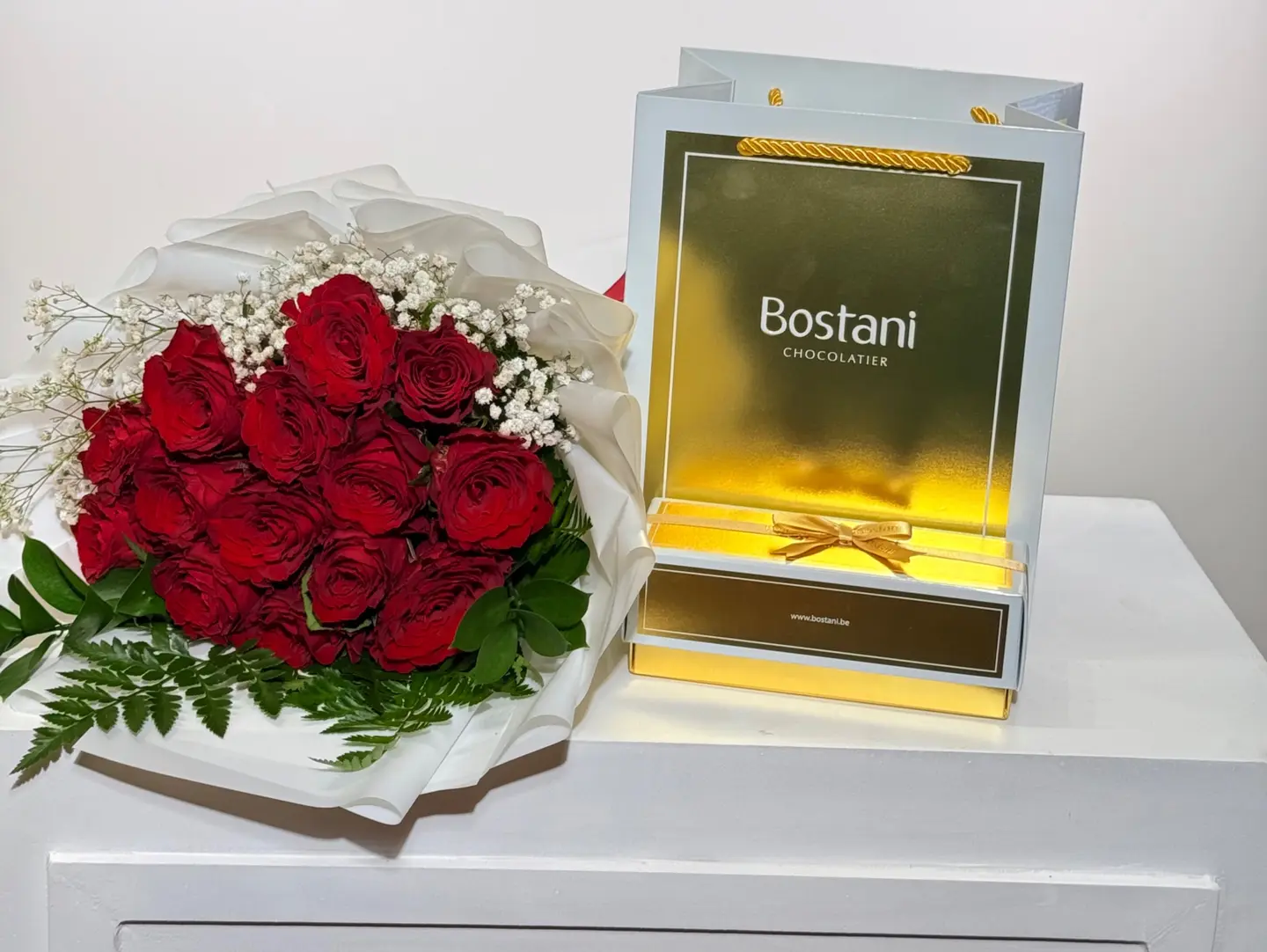 Bustani Chocolate With A Red Bouquet