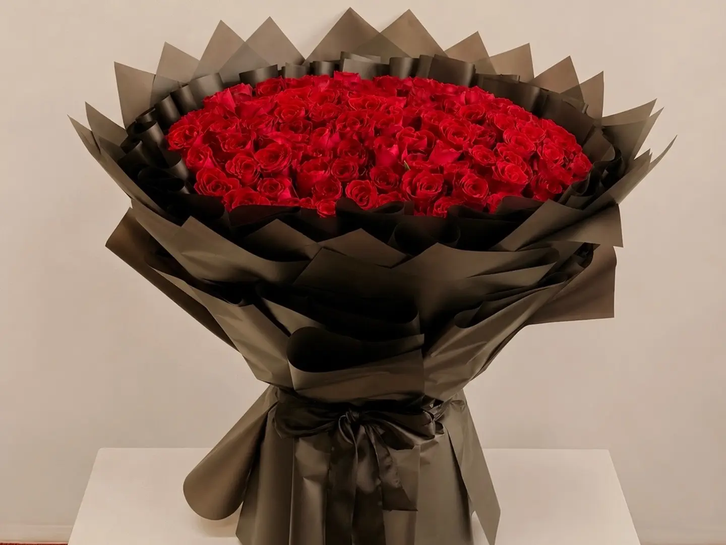 Pride Bouquet 100 Red Roses