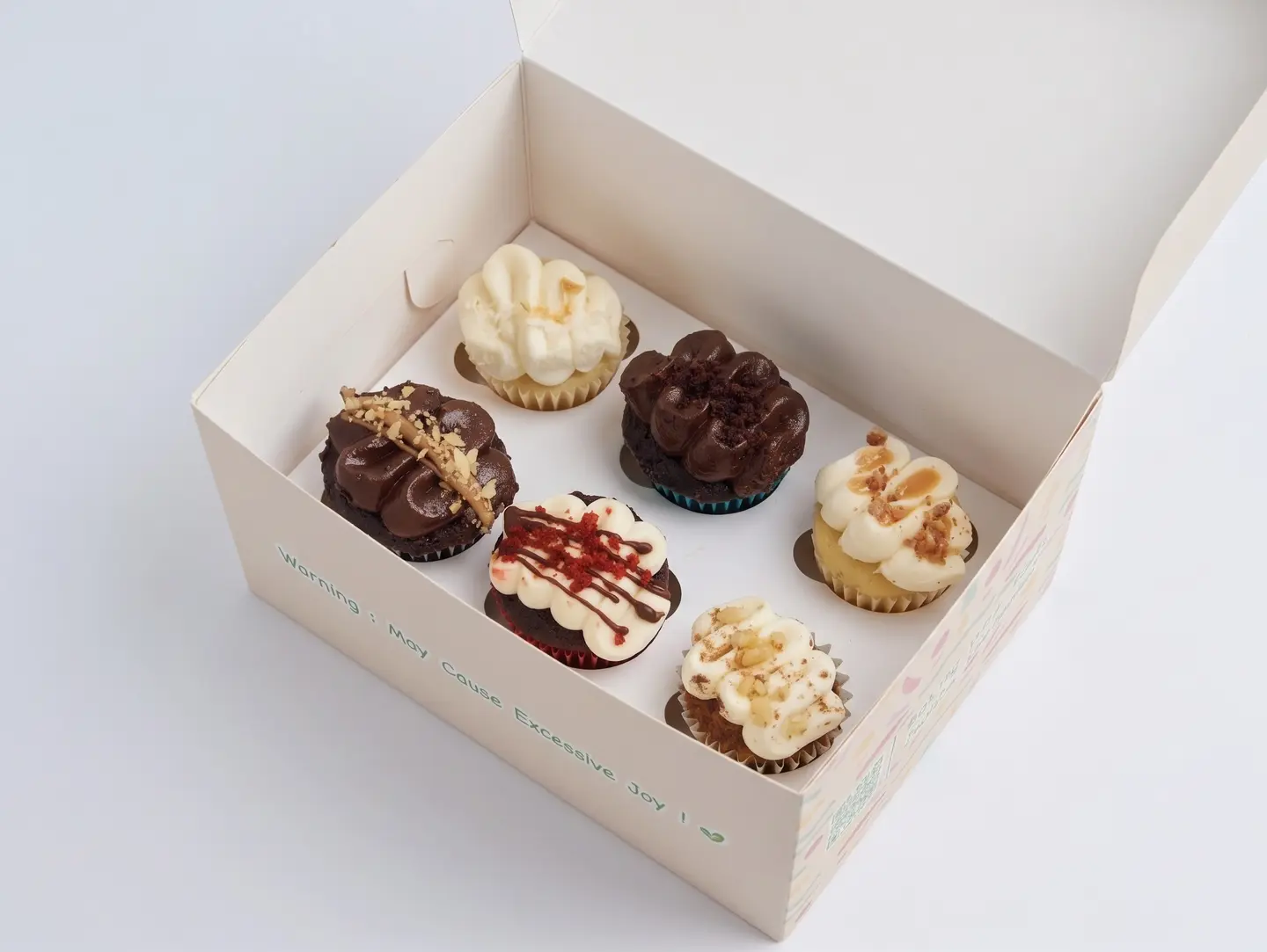 Luxurious Mini Cupcakes In Various Flavors - 6 Pieces