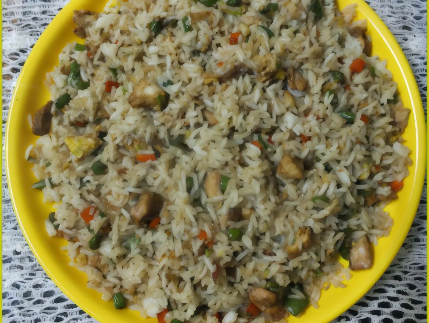 أرز مقلي بالدجاج