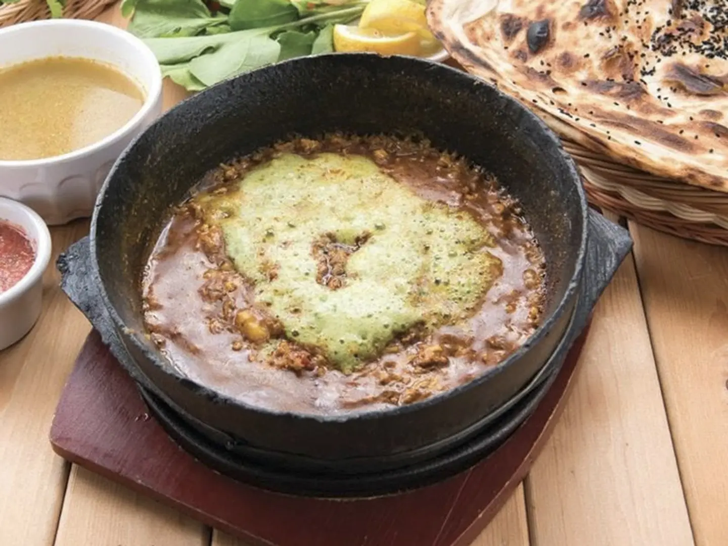 Fahsa Plate