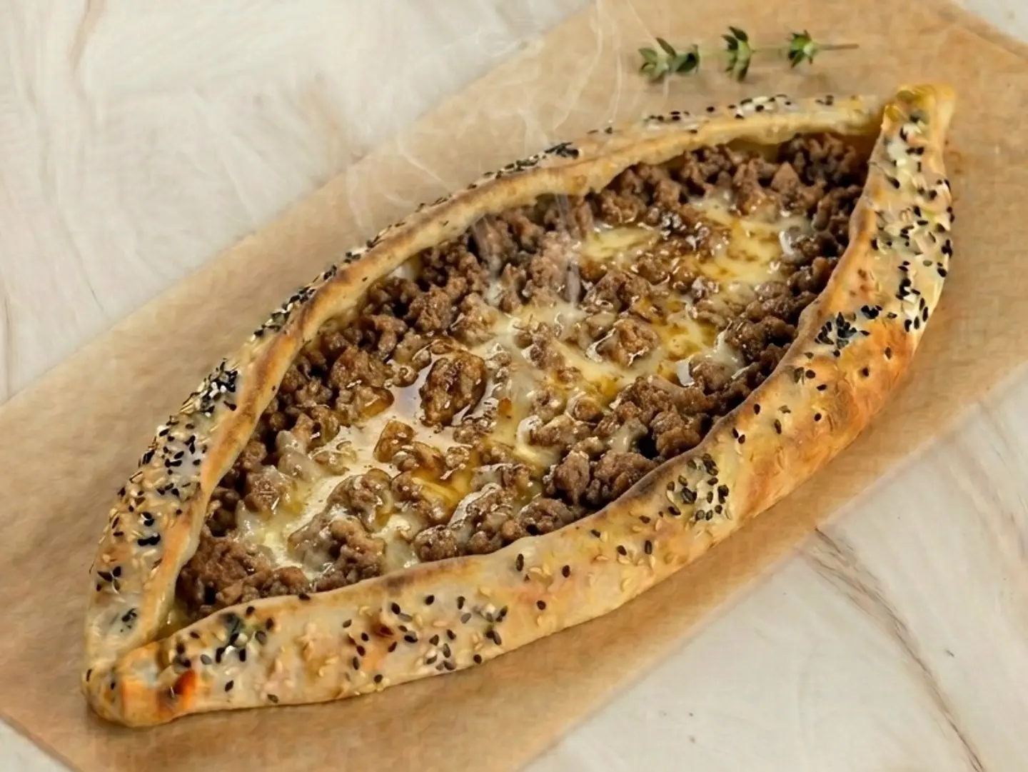 فطيرة لحم حاشي بالجبن السائل