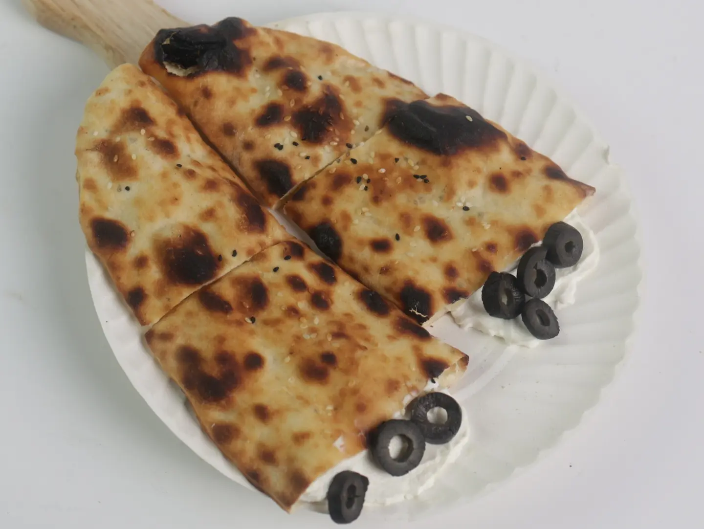 فطيرة لبنة زيتون