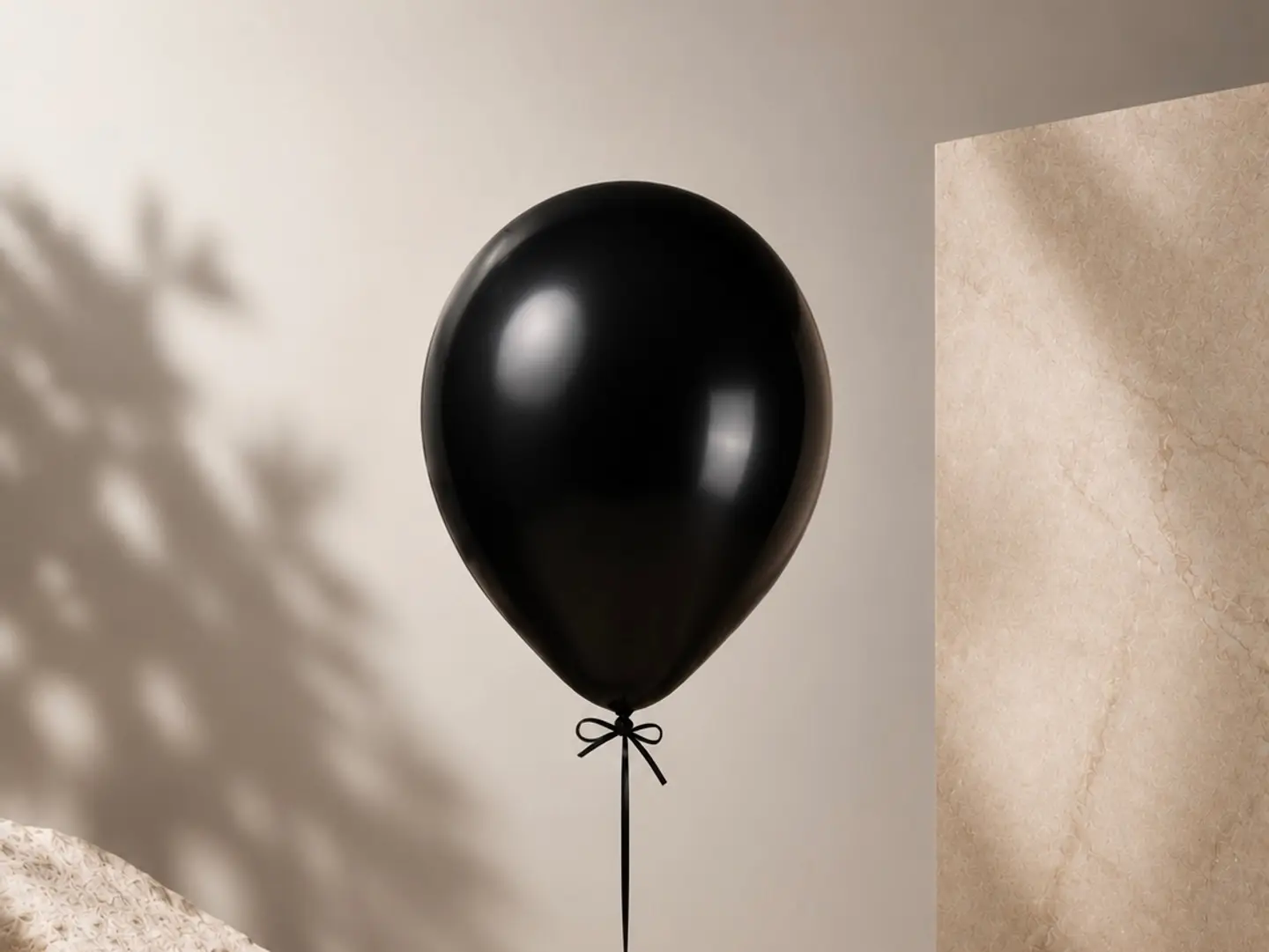 Black Balloon