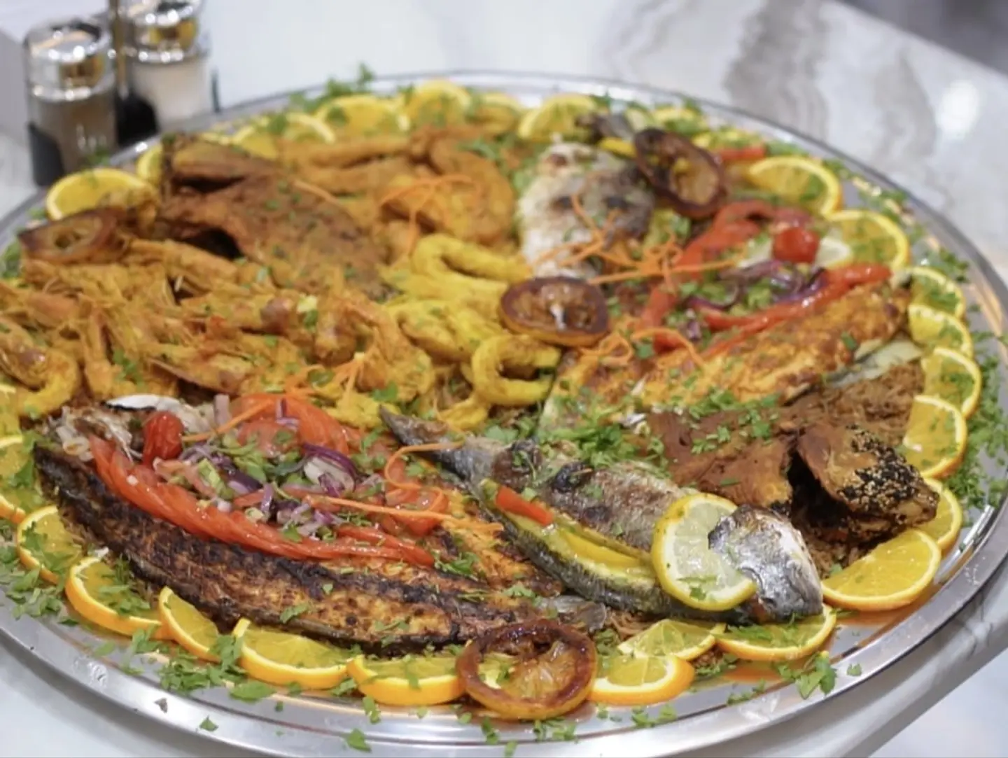 صينية شخصين