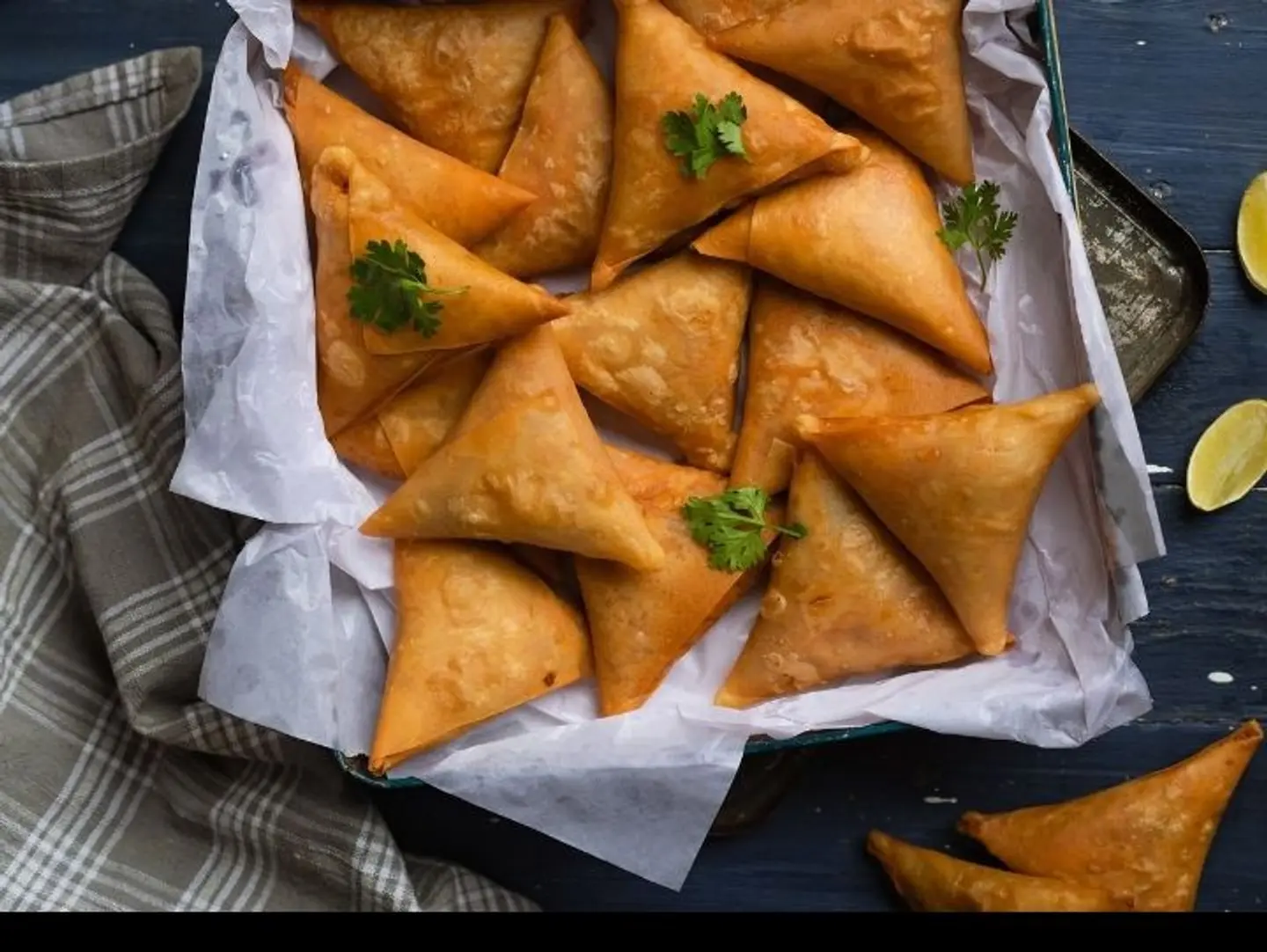 Meat Samosa - 40 Red Samosas For 60 Riyals
