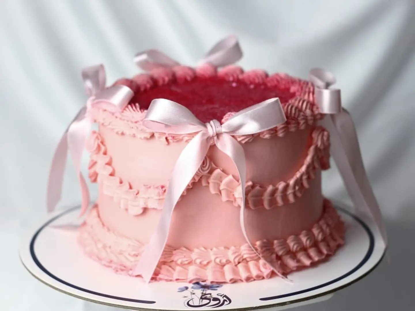 6 Inch Vanilla Glitter Cake