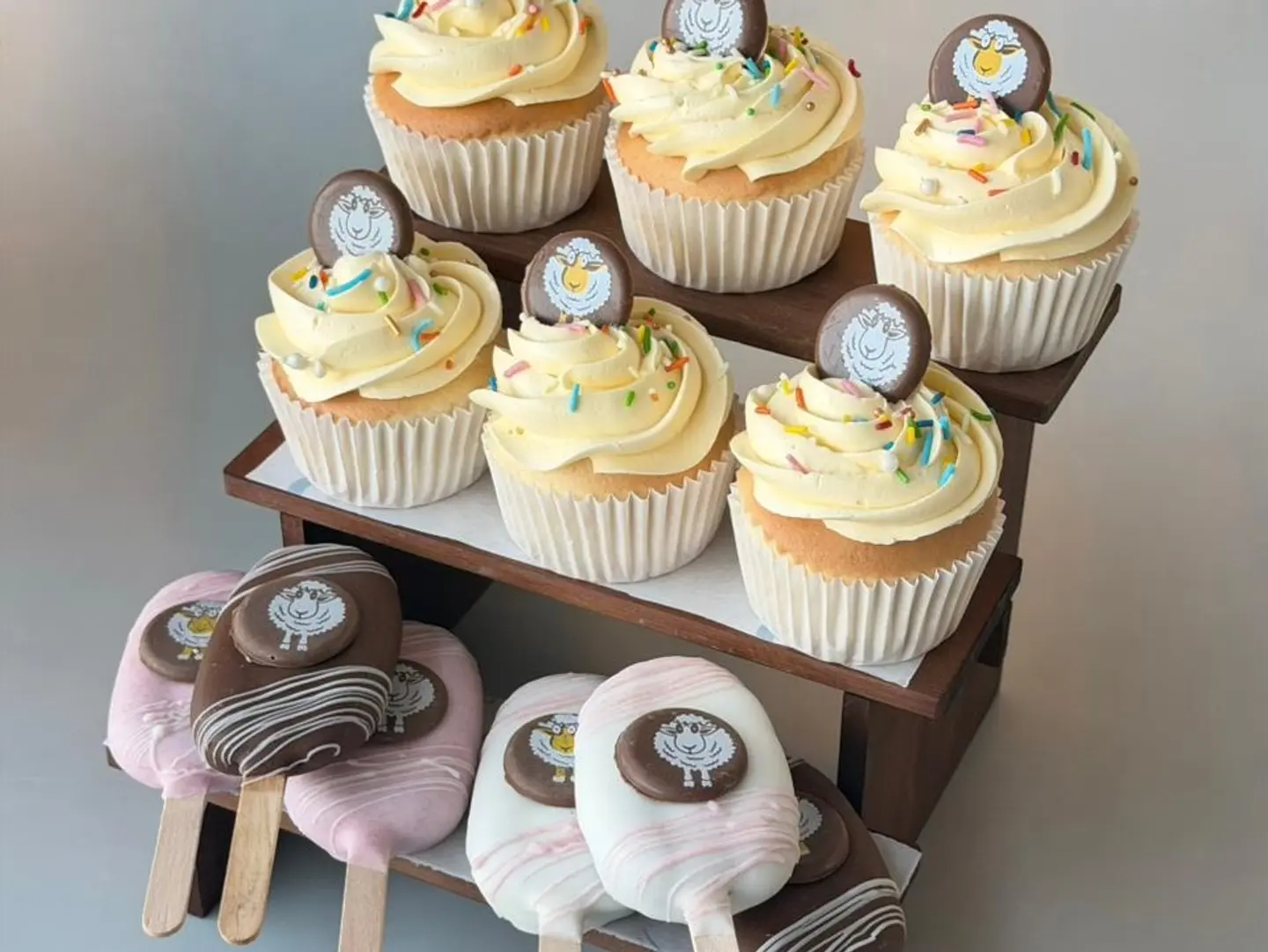 12 Eid Cake Pops
