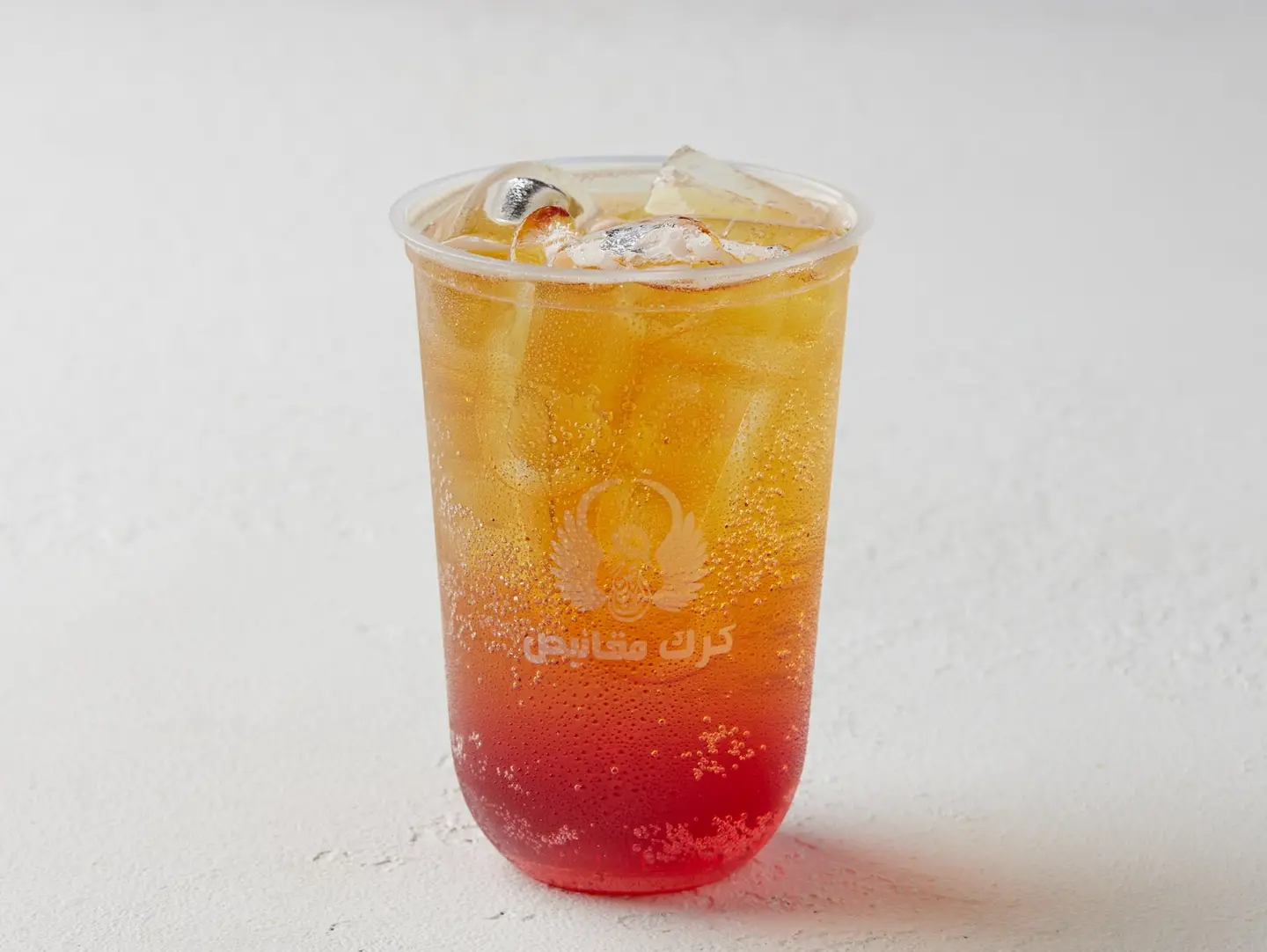 مشروب طاقة بنكهة الفراولة