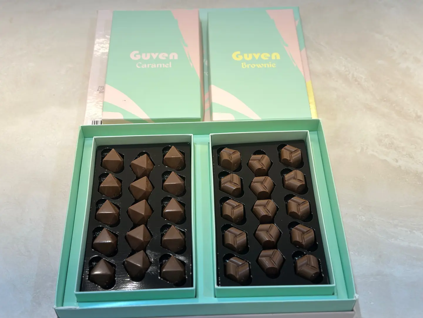 Giovin, Caramel & Brownie