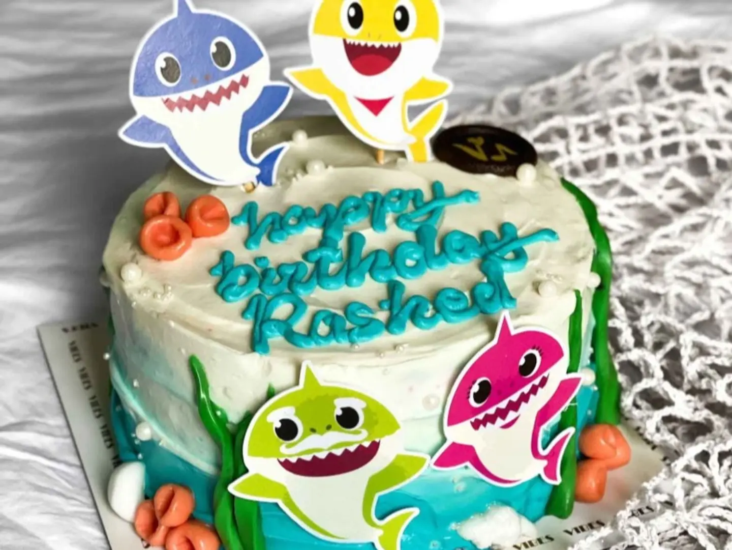 Baby Shark Cake