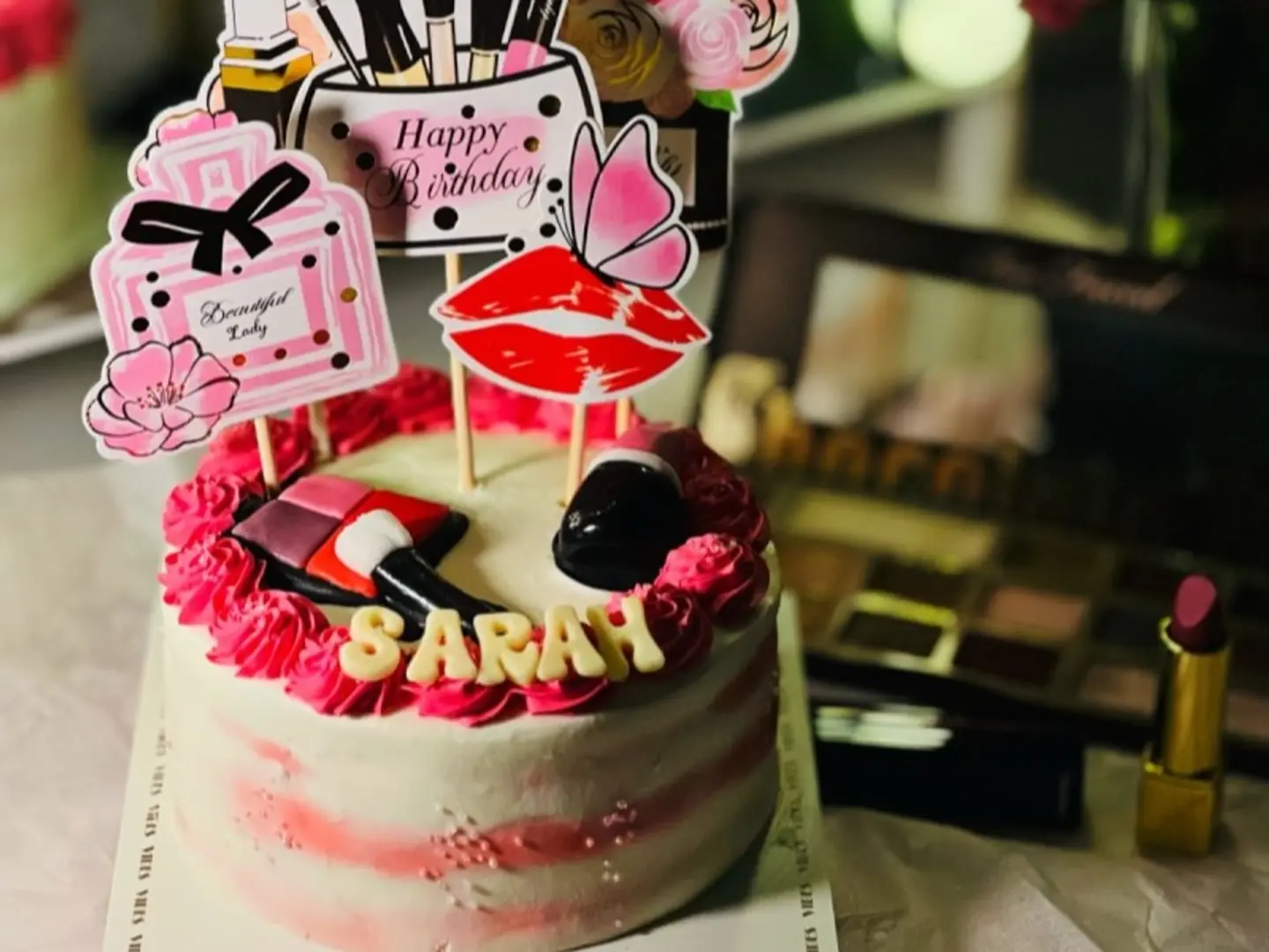Make Up Cake