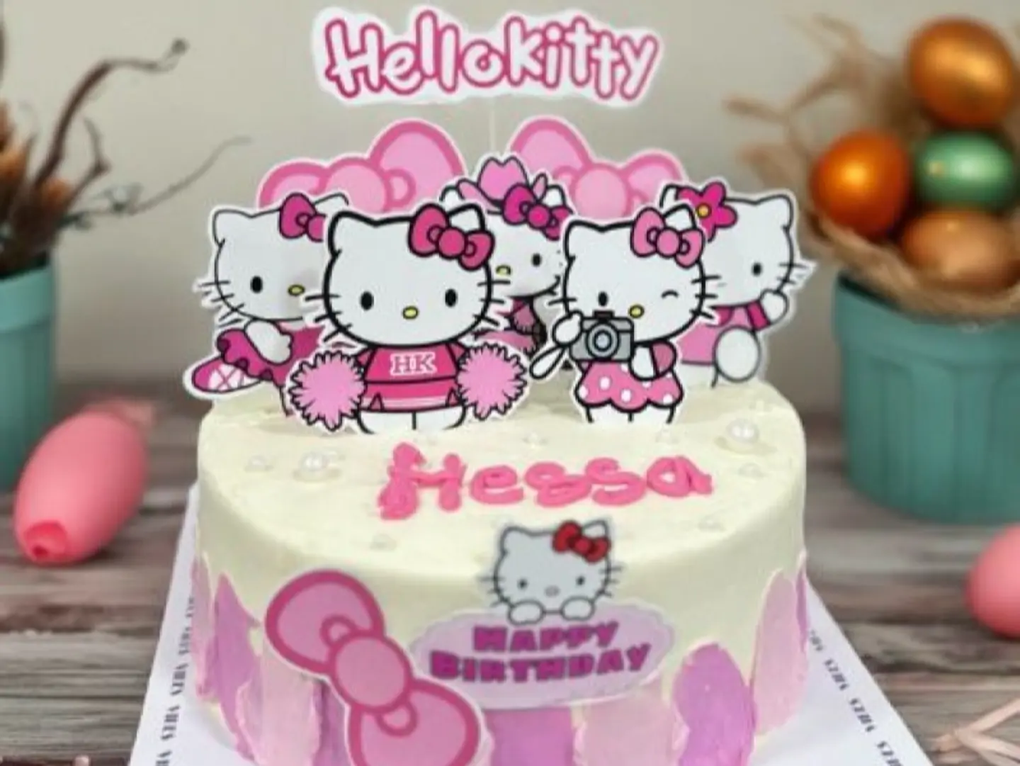 Hello Kitty Cake
