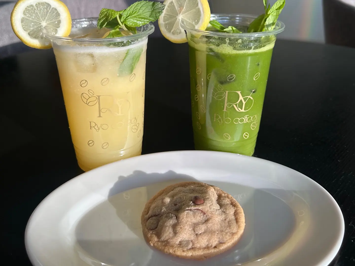 Lemon Mint+ Lemon Juice + Cookies