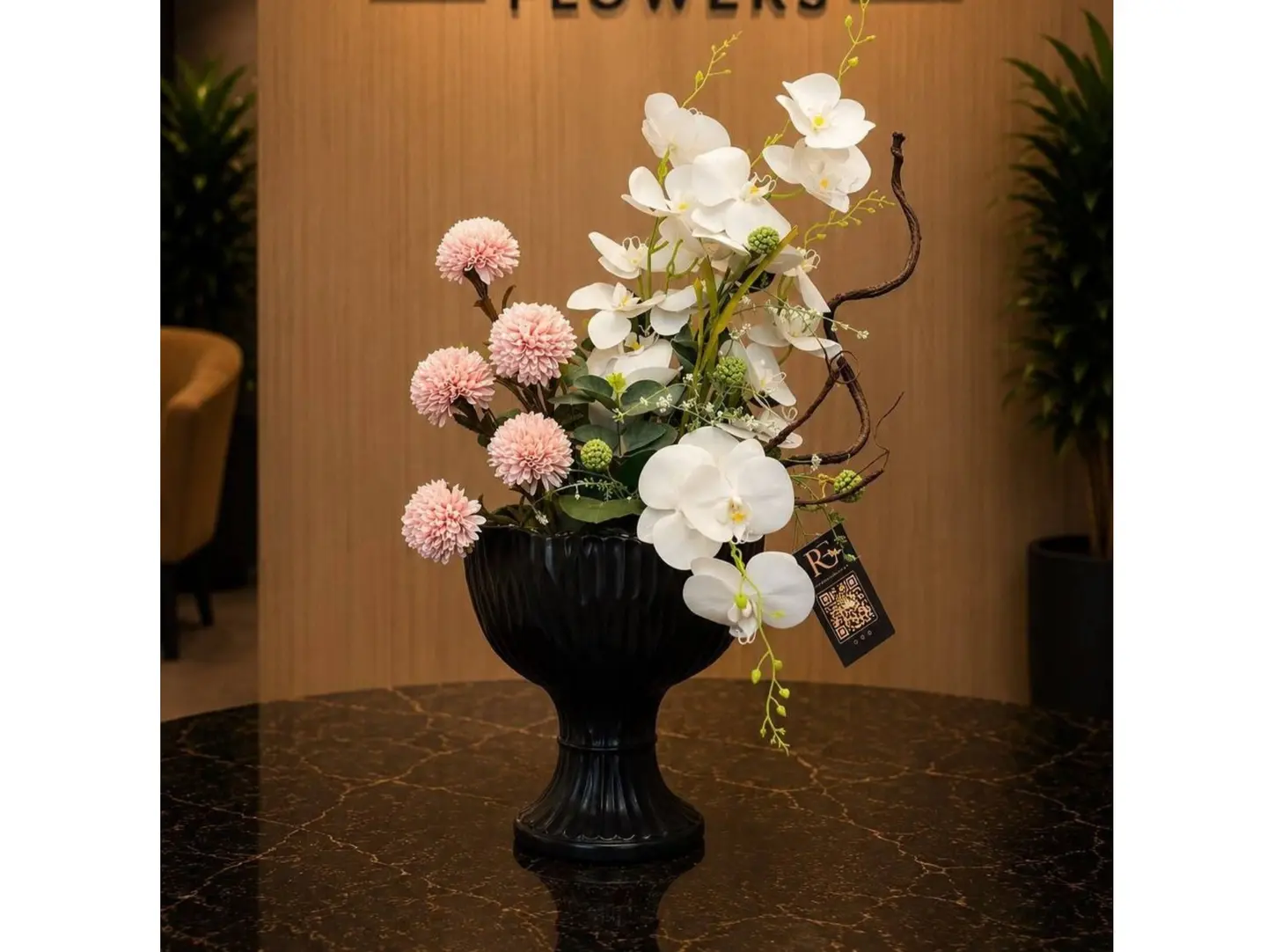 The Luxury Vase