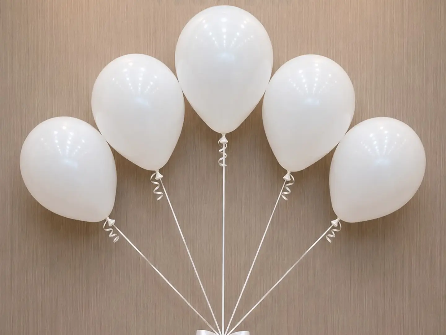 White Balloon