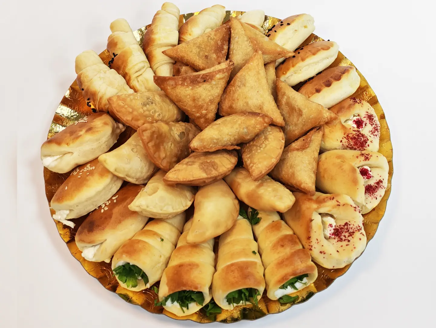 معجنات مشكلة مع السمبوسة - ربع كيلو