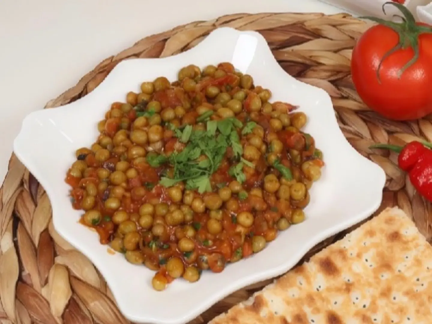 Peas With Eggs
