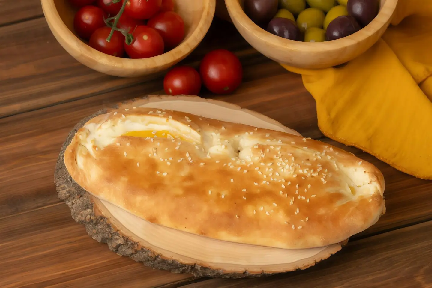 حلوم