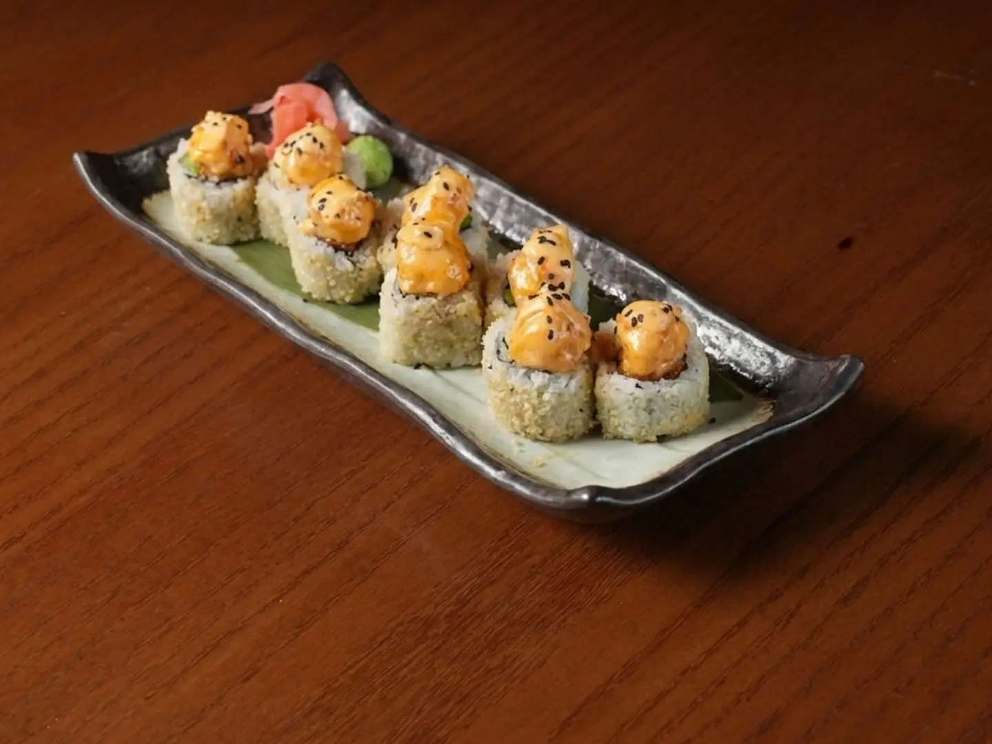 Volcano Rolls 4 Pcs