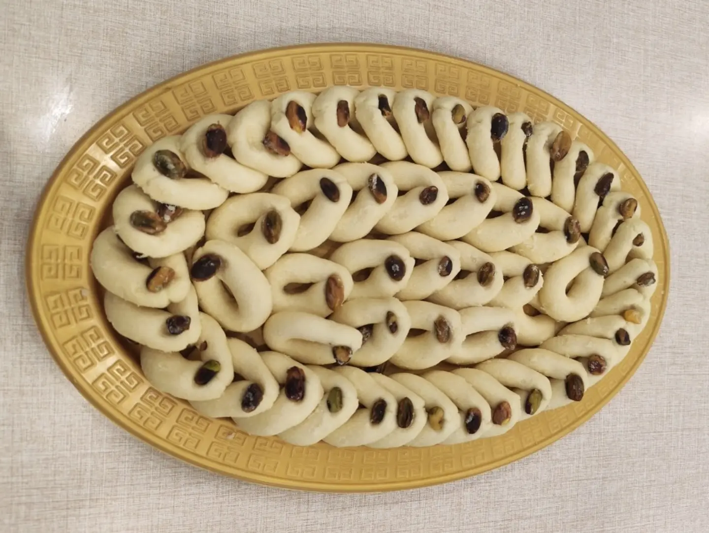 غريبه فستق