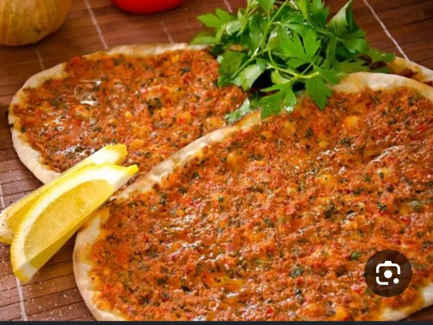 Lahm Bi Ajeen (Meat Pie)