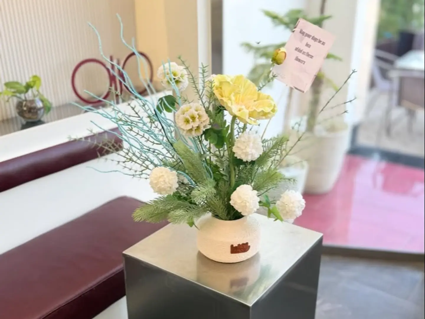 Artificial Flower Vase 5