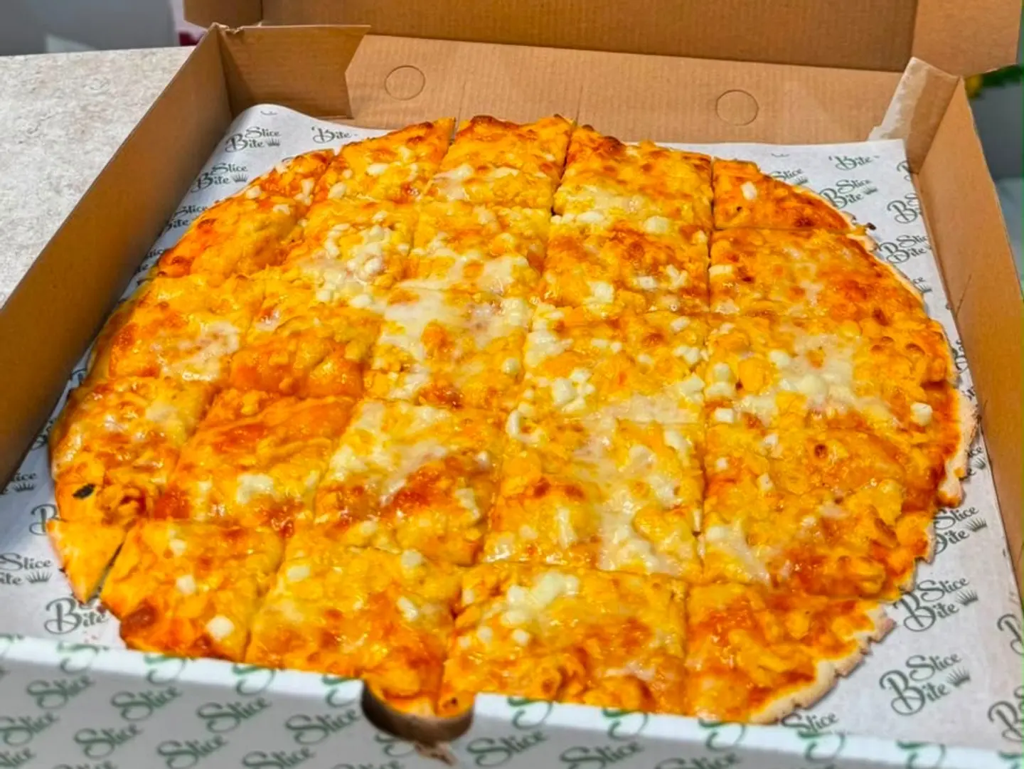 Mixed Cheese Pizza