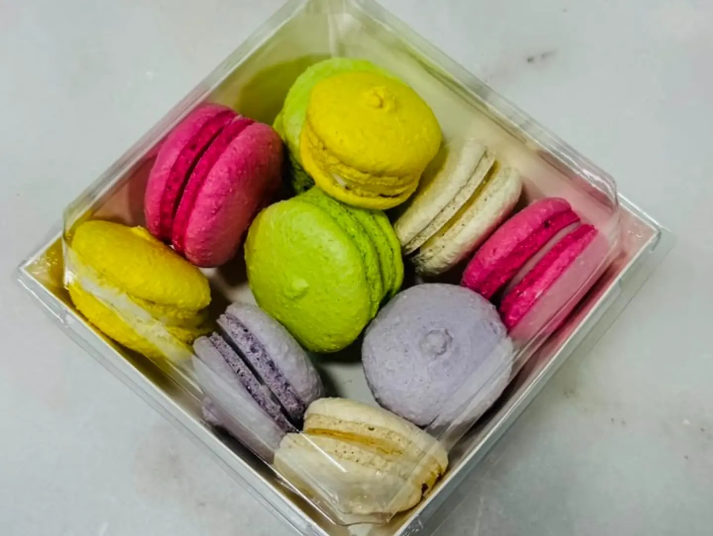 Mix Macaroon Box
