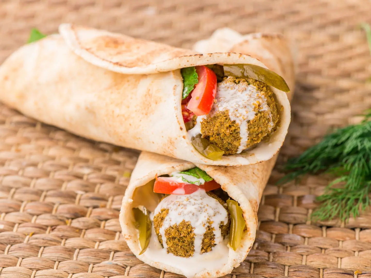 ساندويتش فلافل عادي