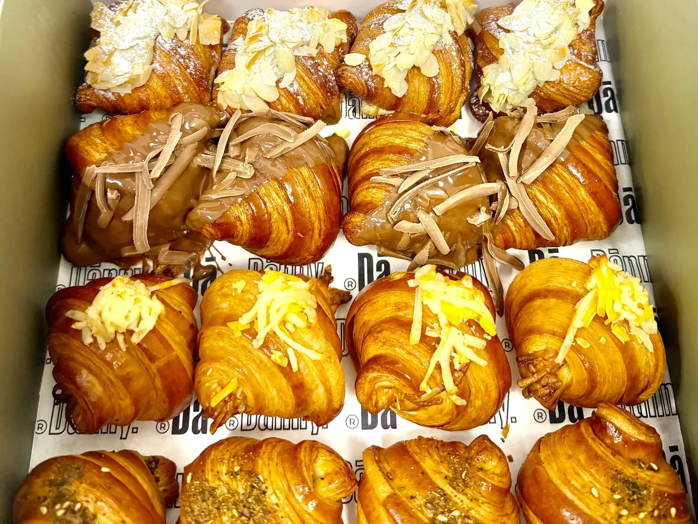 Mini Croissant 16 Pcs