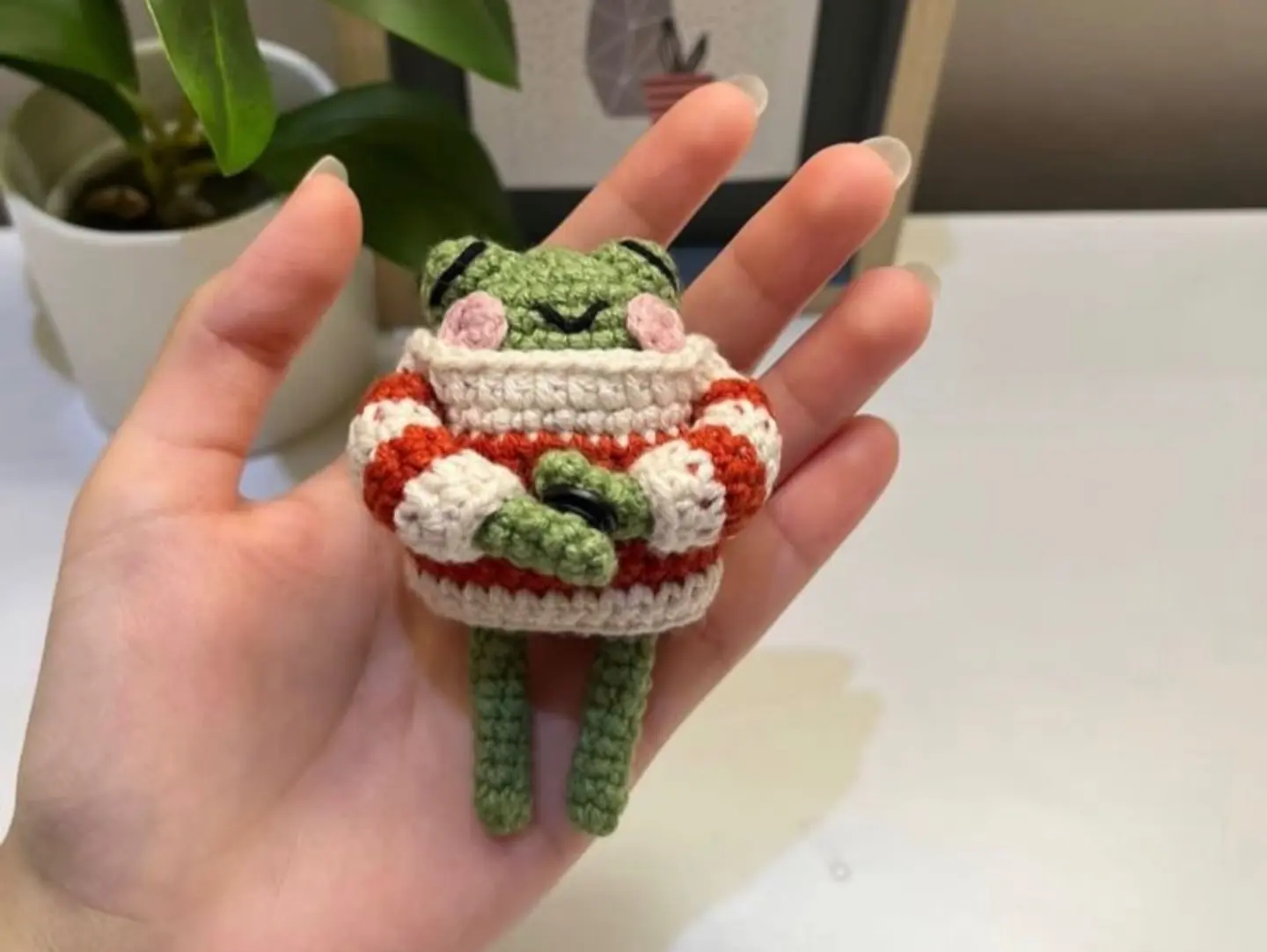 Affectionate Frog Crochet Snap Charm