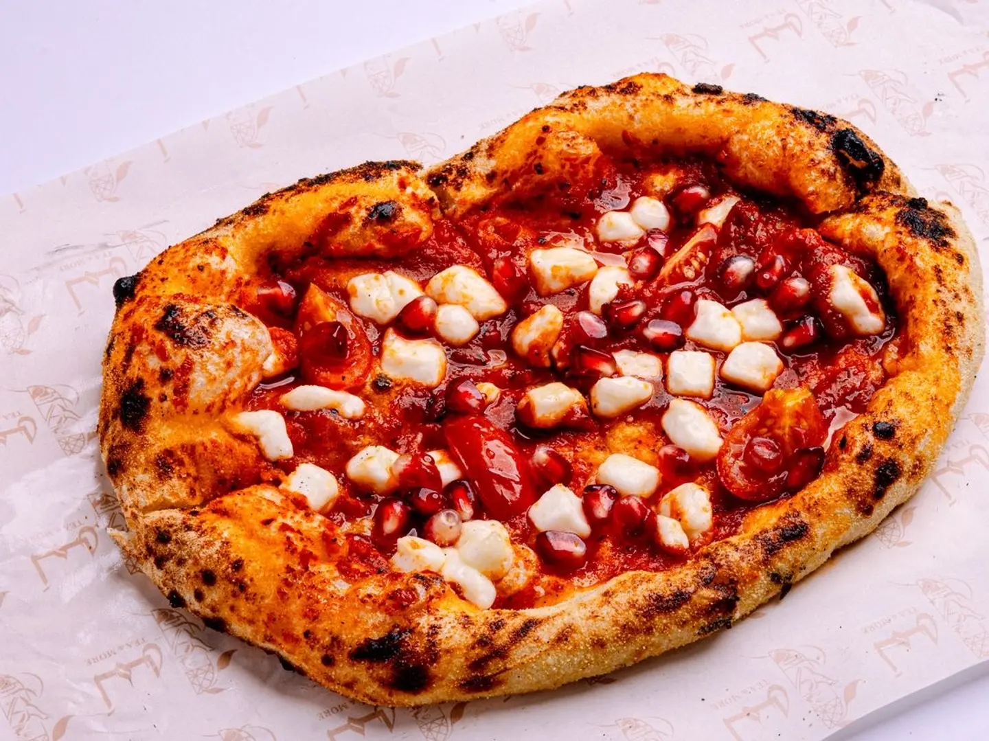 بيتزاء حلوم