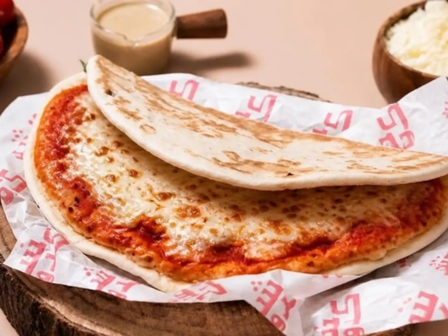 صفيحة جبنة وصوص