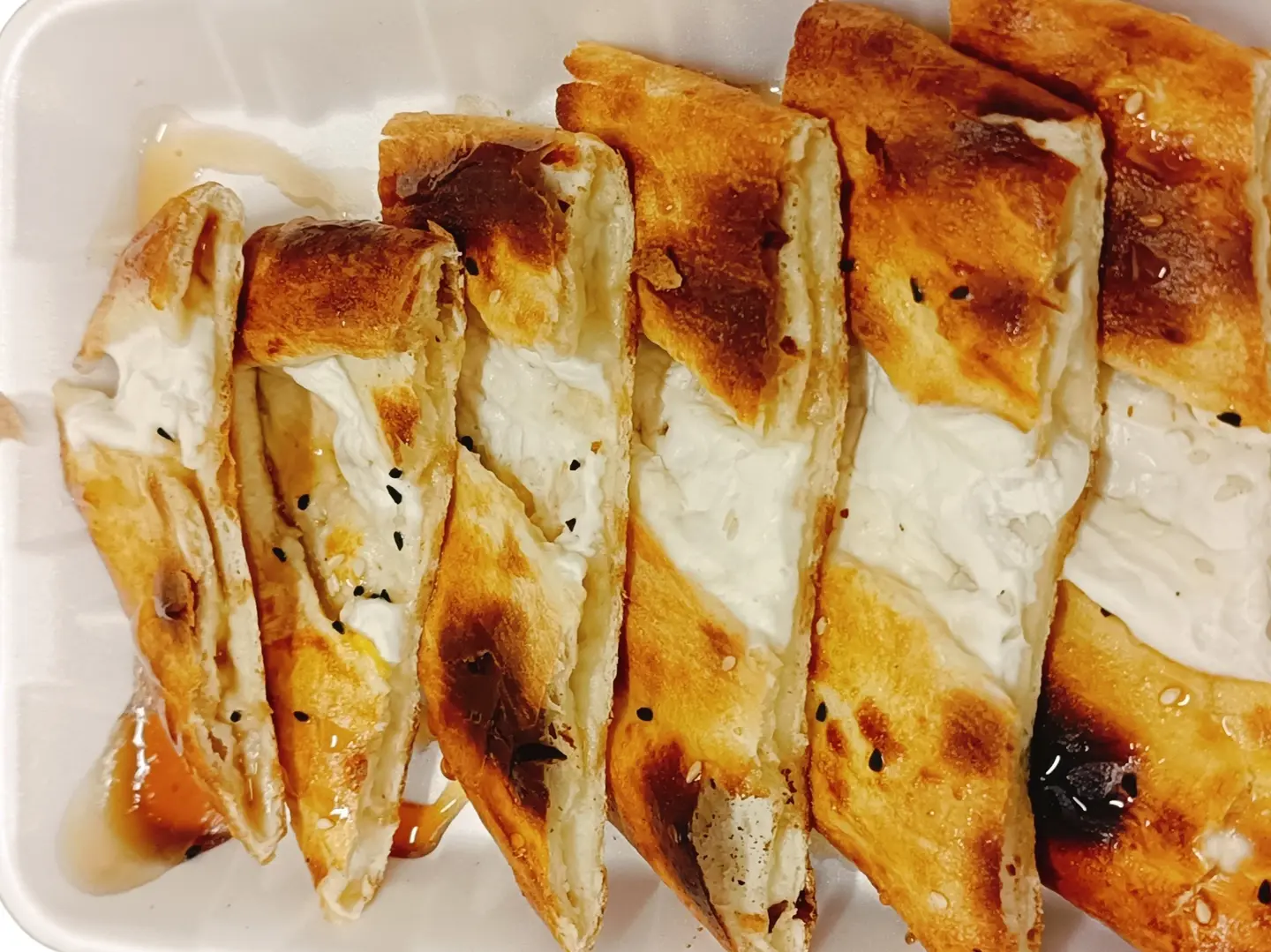 فطيره لبنه مع العسل