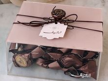 بوكس أكريليك بطباعة مميزة - قرص عقيلي نص كيلو