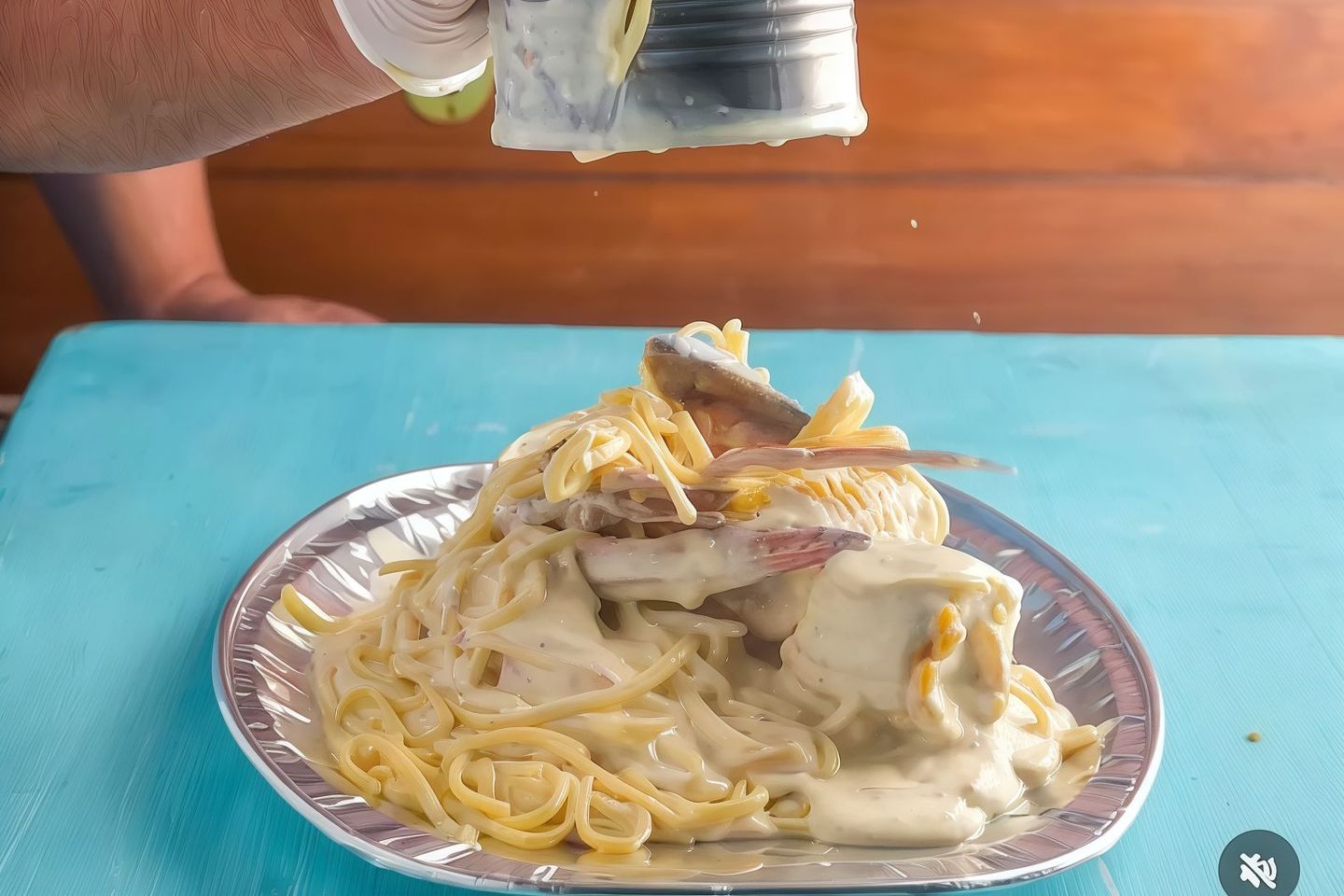 Noodles Sea Food With White Sauce