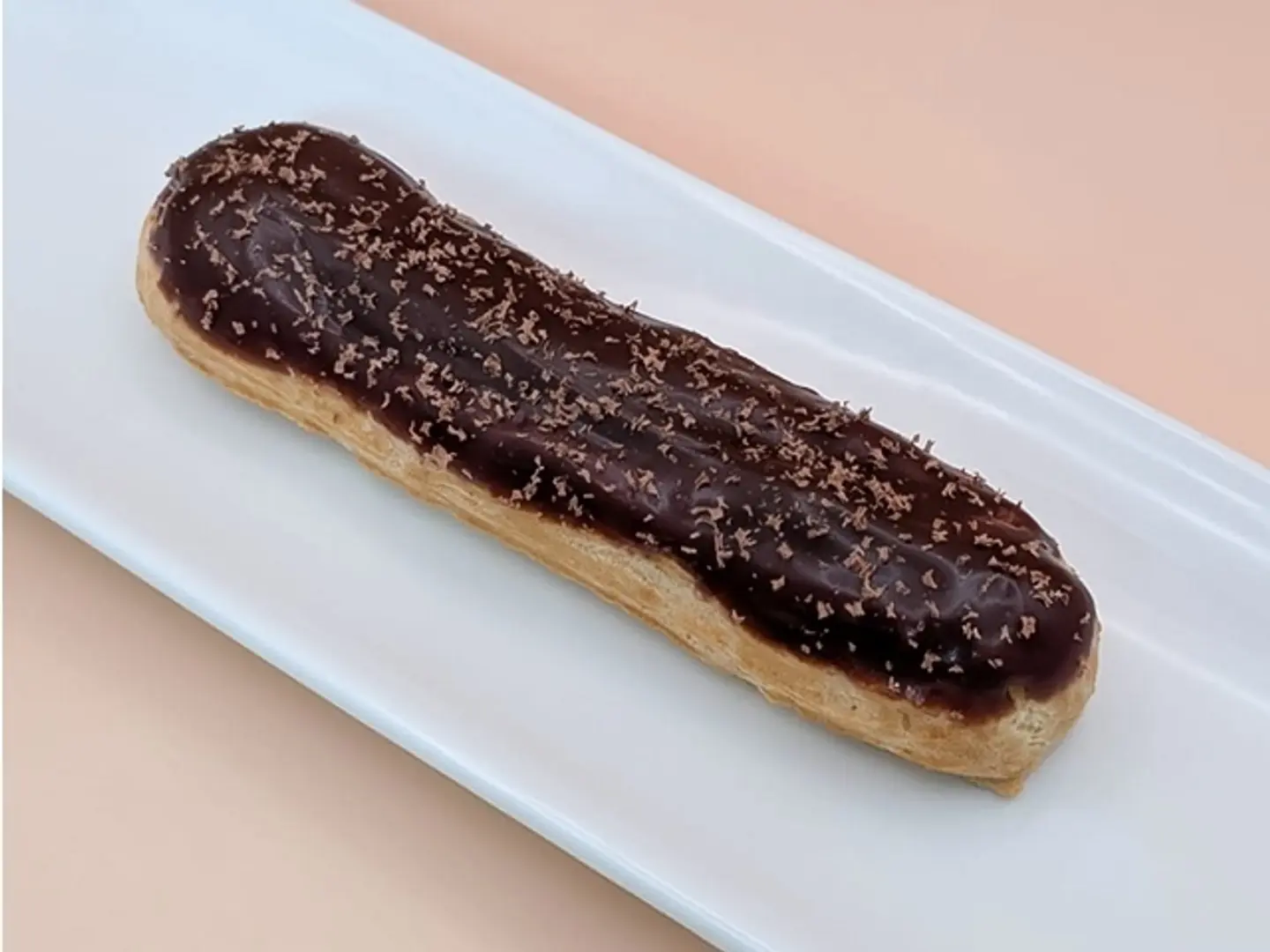 إكلير بالفانيليا والشوكولاتة