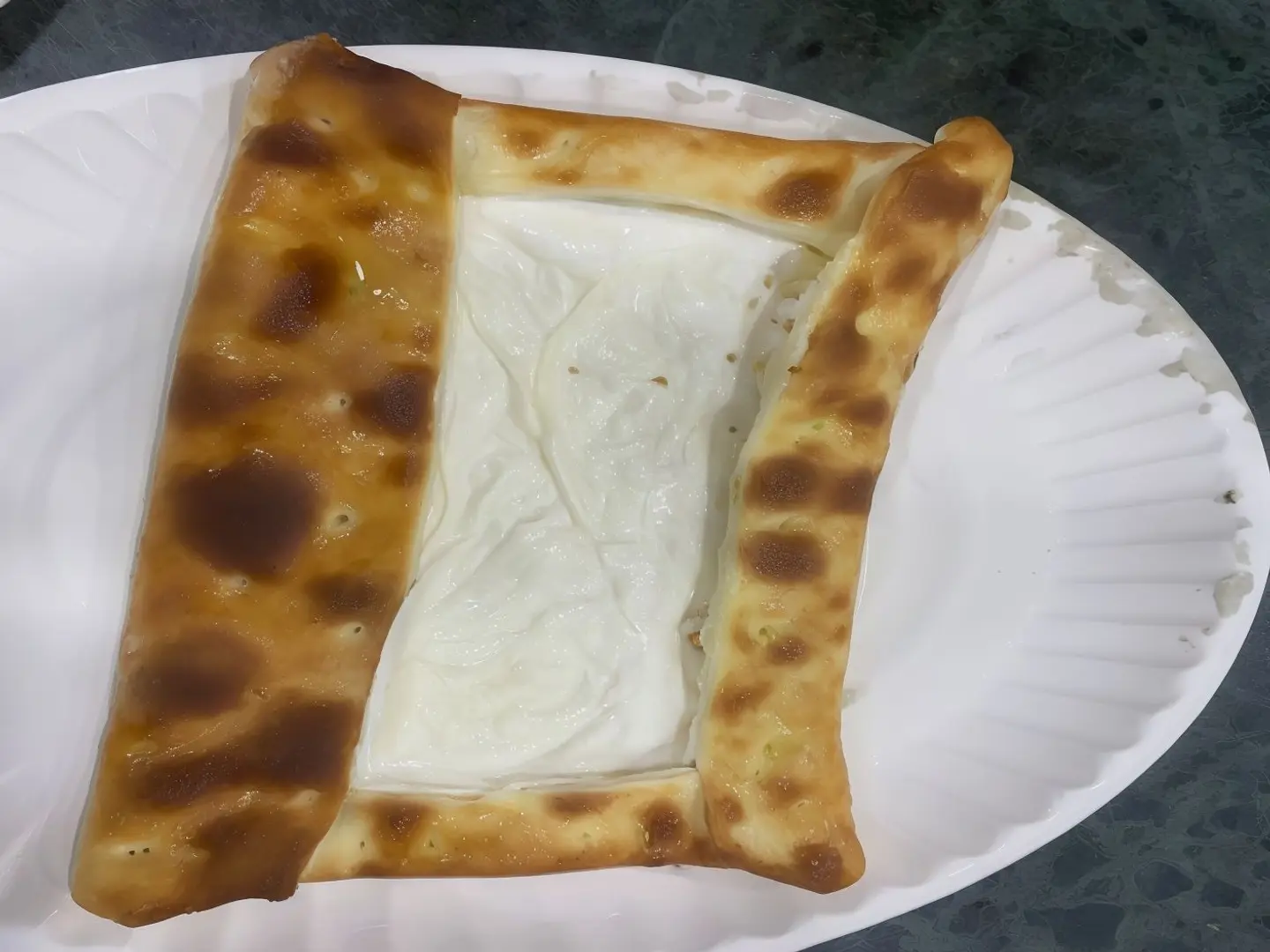 فطيرة لبنة بالزيتون