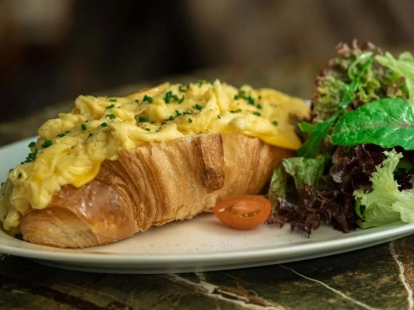 Scramble Croissant