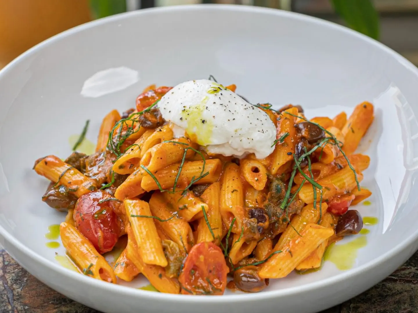 معكرونة بيني مع بوراتا