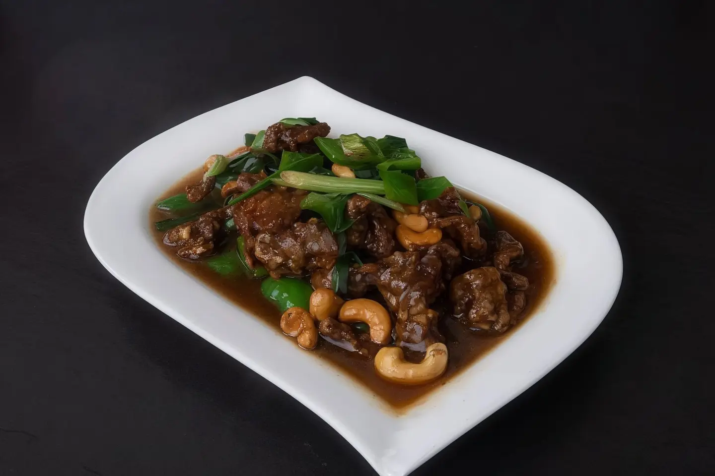 لحم بالكاجو