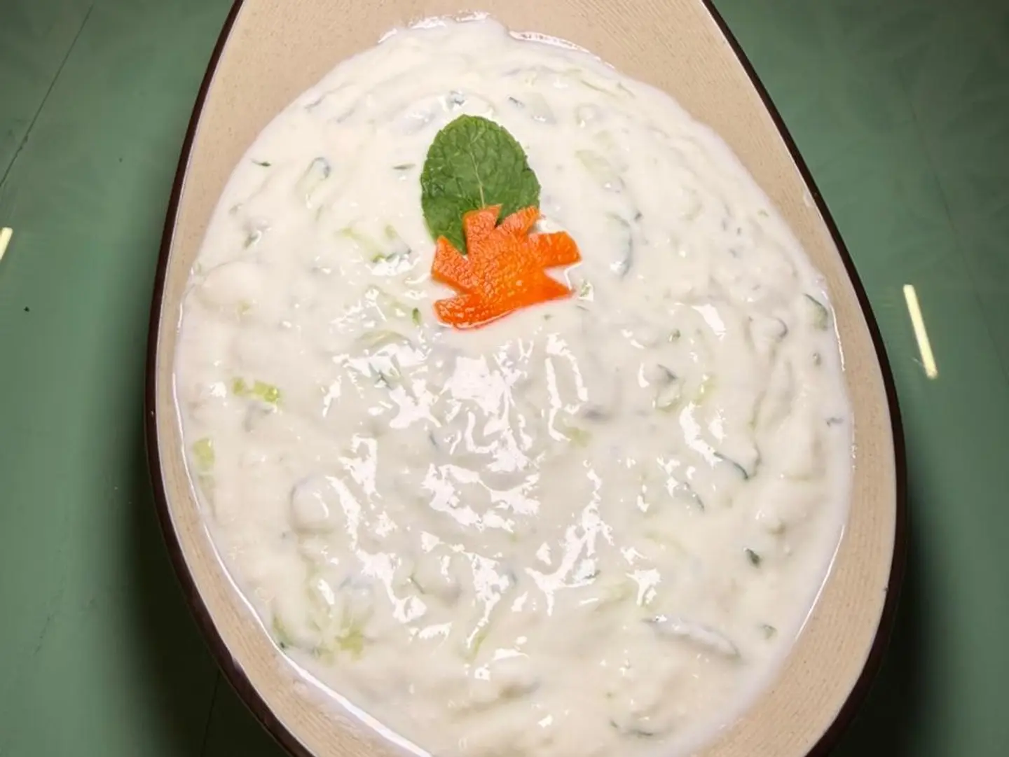 لبن بالخيار