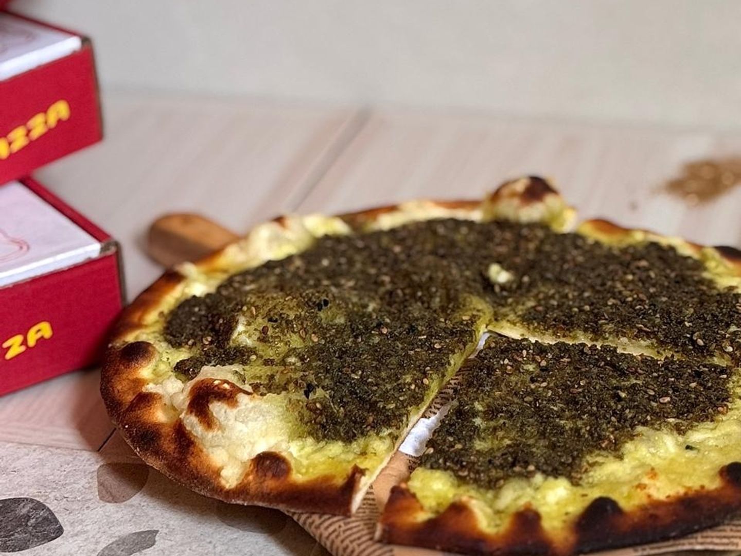 فطيره زعتر لبنه