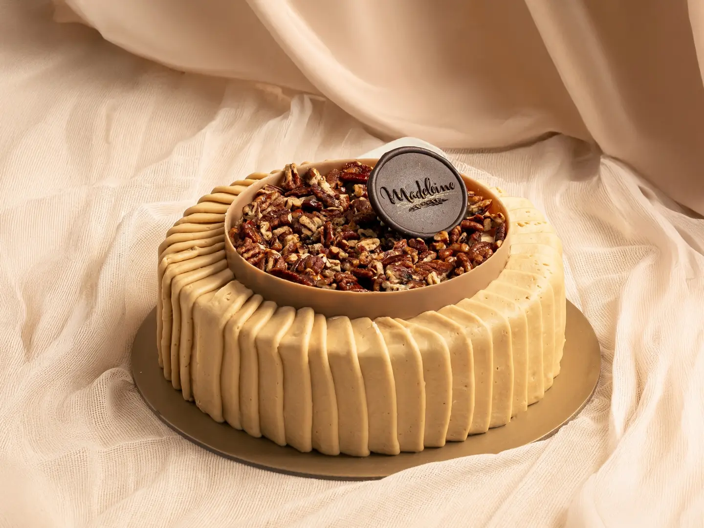 Toffee And Pecan Carrot Cake - Big