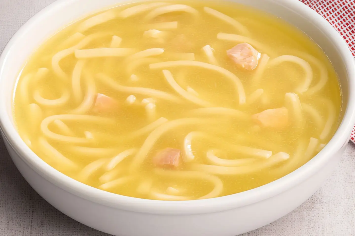 شوربة الدجاج مع المكرونة