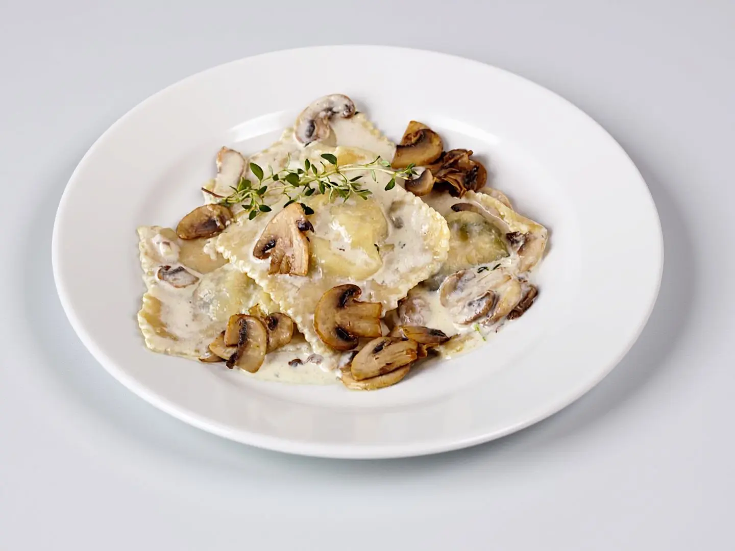 ريفيولي سبانخ وفطر