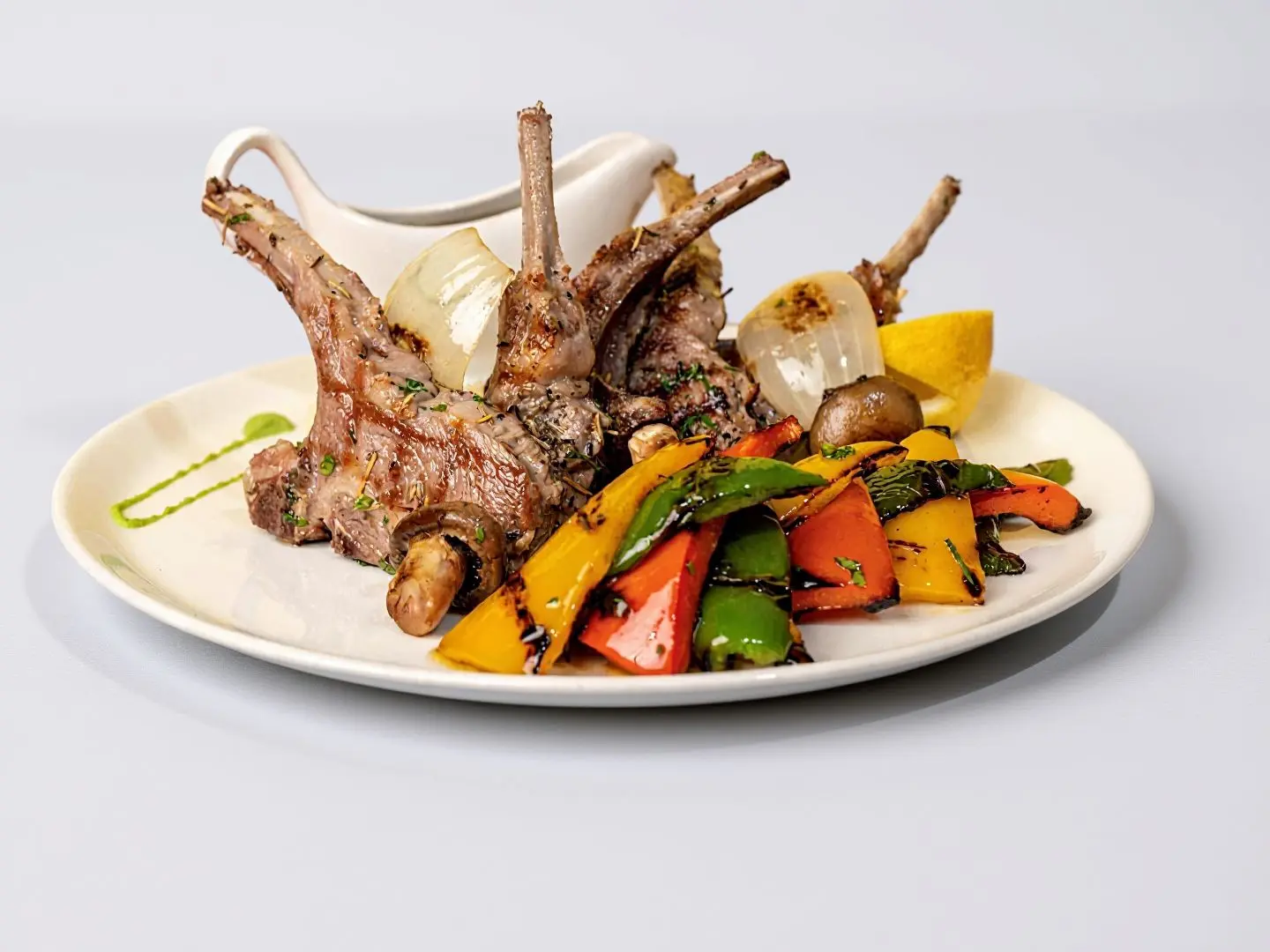 ريش لحم الضأن المشوية